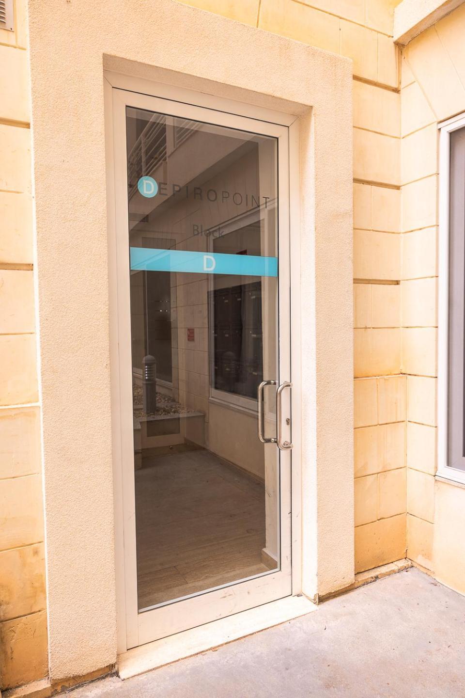 Balluta Bay Spacious Apt - 2Br Sliema Exterior photo